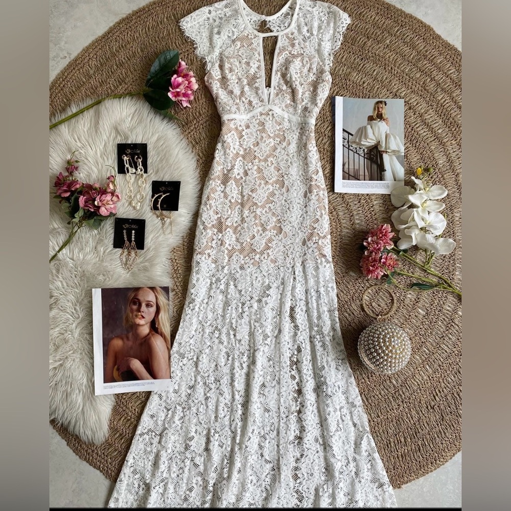 Chic White Lace Bridal Gown